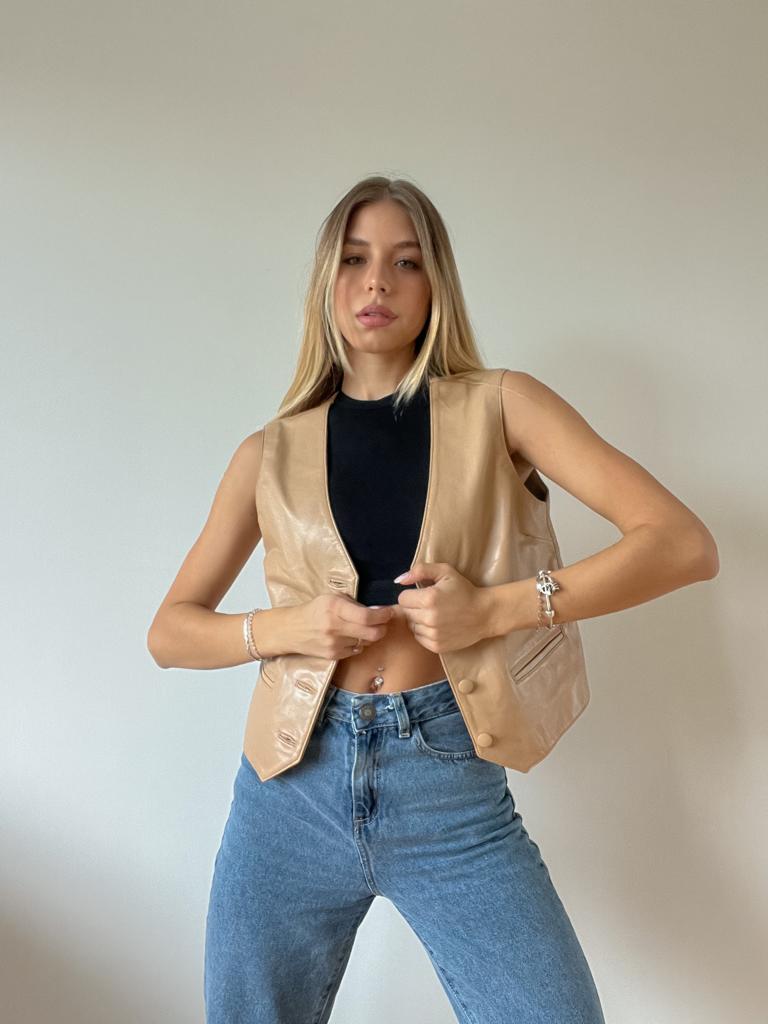 CHALECO UMA CUERO OVINO